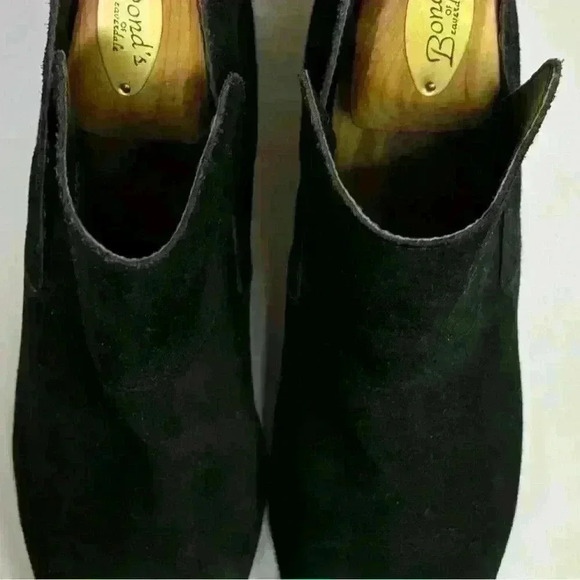 Me Too Women's Zest Black Suede
Leather Ankle Booties Size 9.5 - Picture 1 of 6